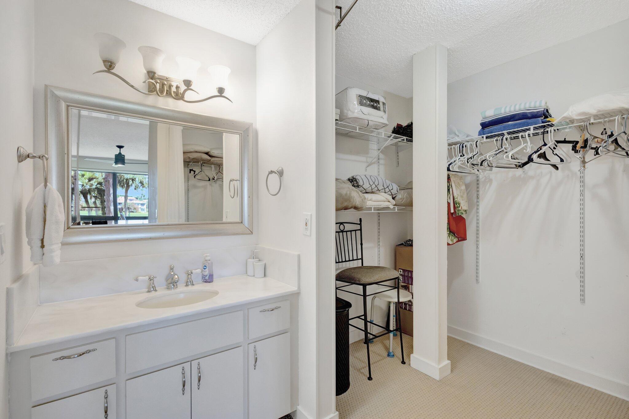 168 Brackenwood Road