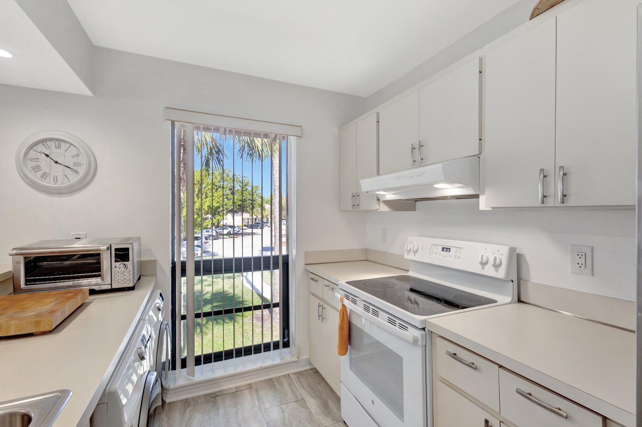 168 Brackenwood Road