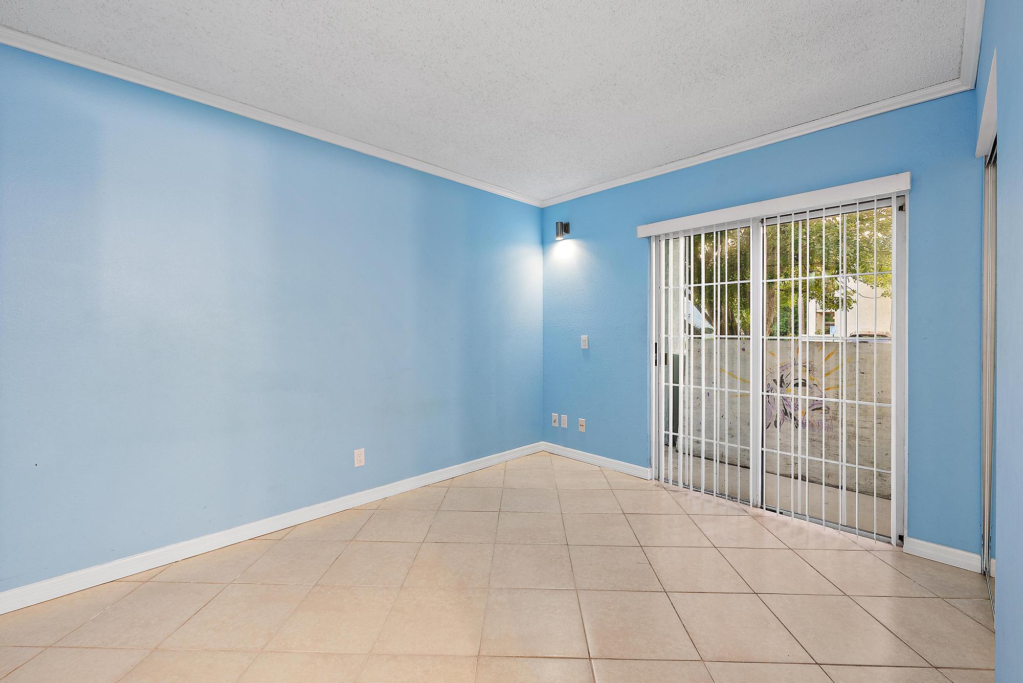 1620 SE Green Acres Circle N104