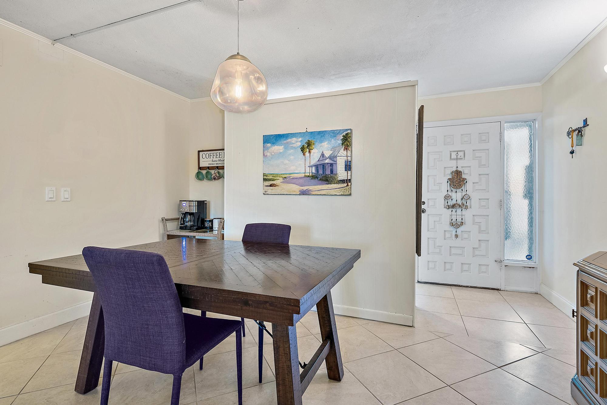 1561 NE 12th Terrace C-14