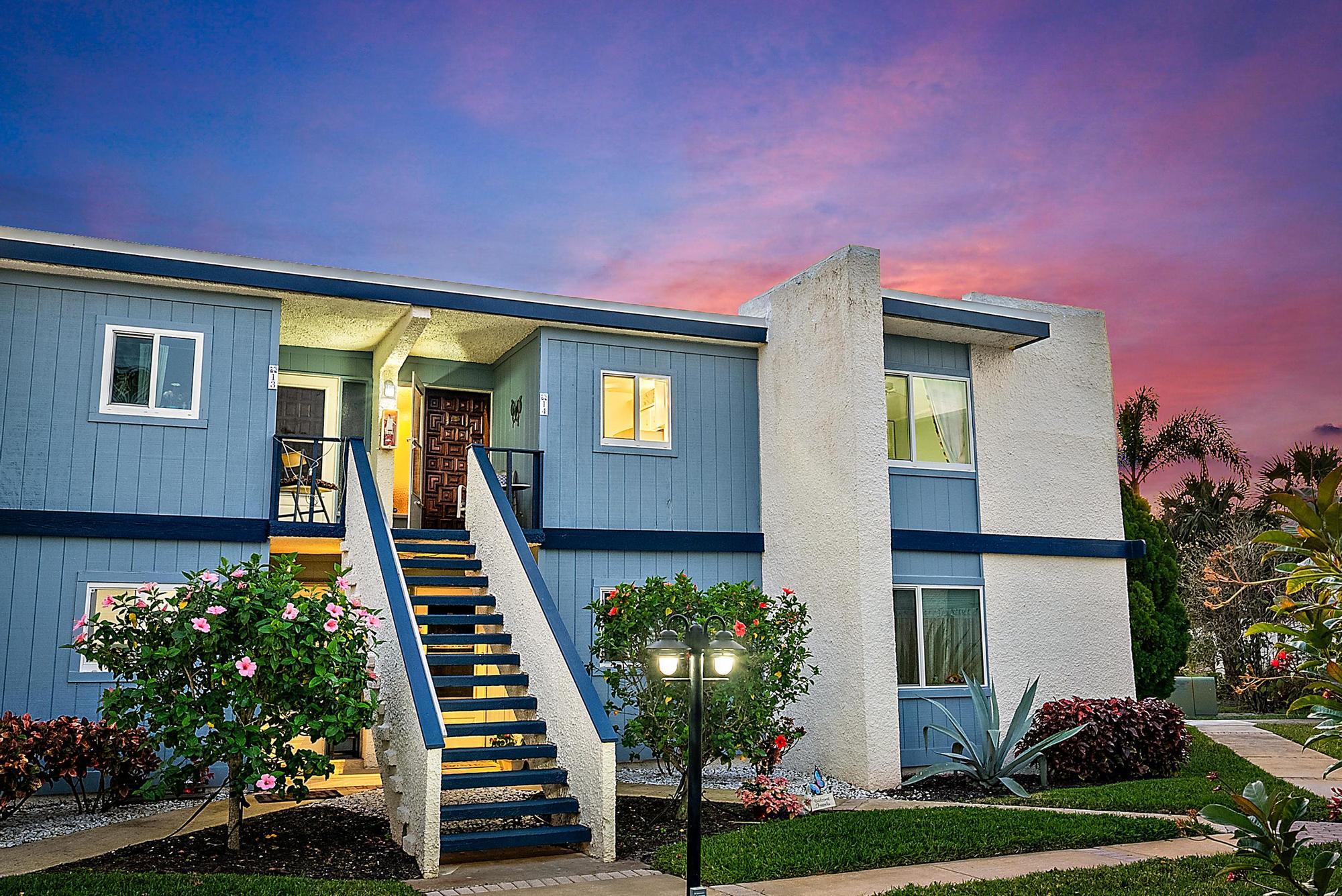 1561 NE 12th Terrace C-14