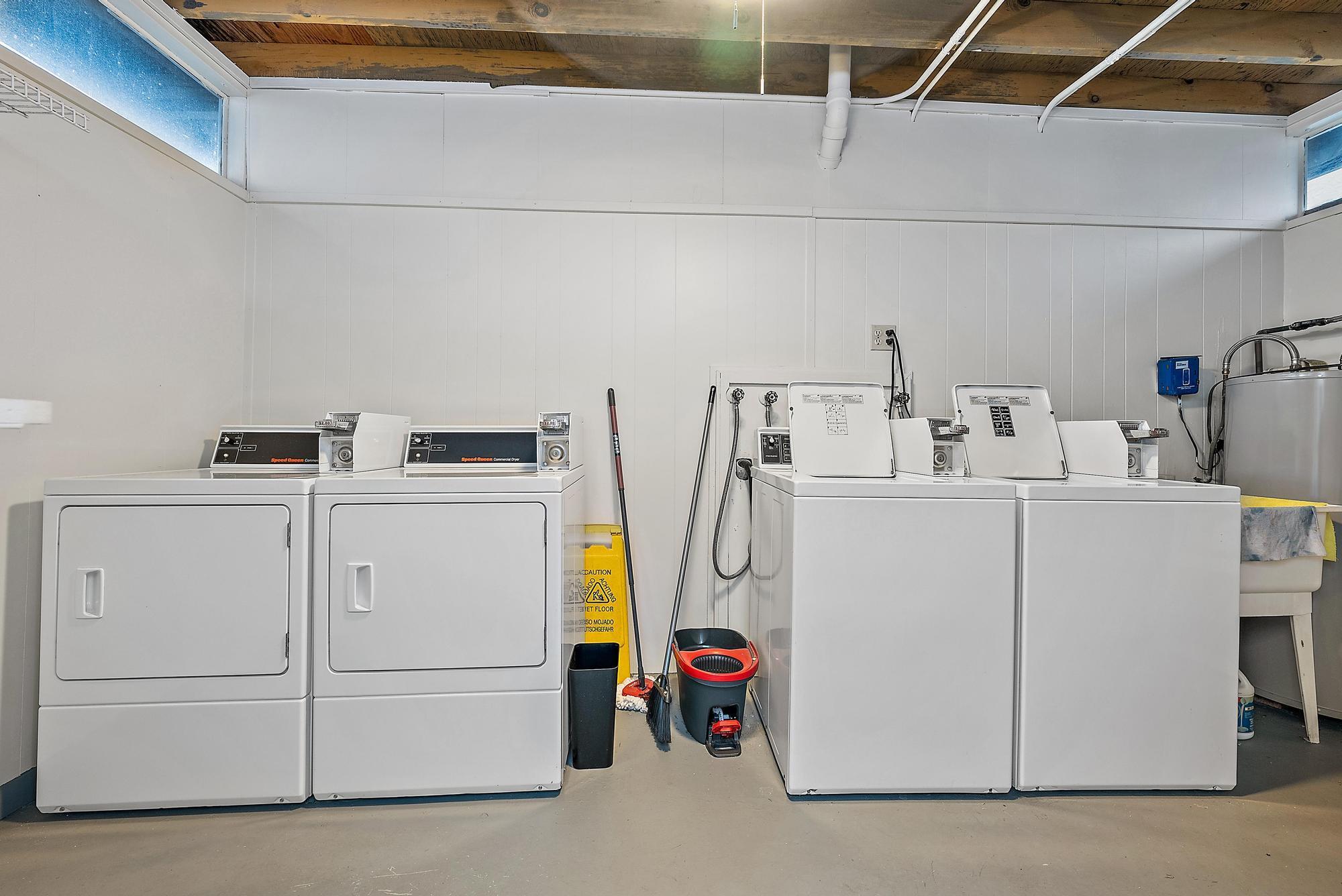 1561 NE 12th Terrace C-14