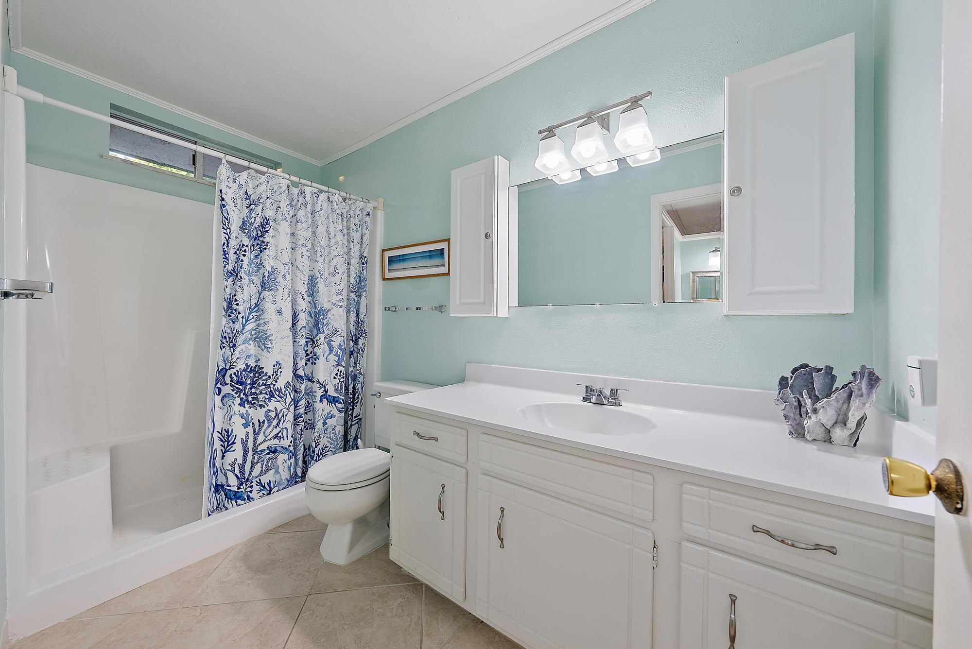 1561 NE 12th Terrace C-14