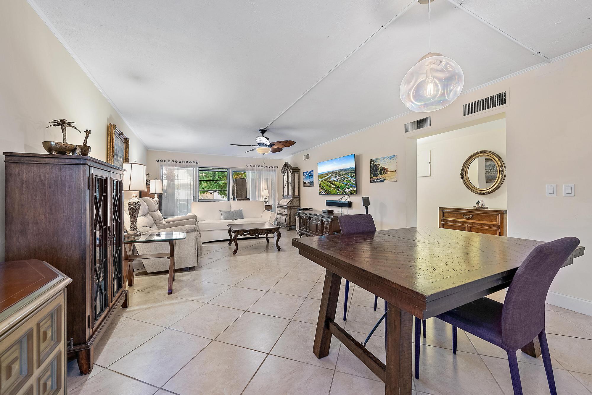 1561 NE 12th Terrace C-14