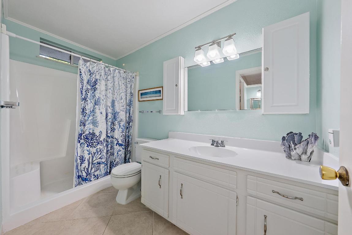 1561 NE 12th Terrace C-14