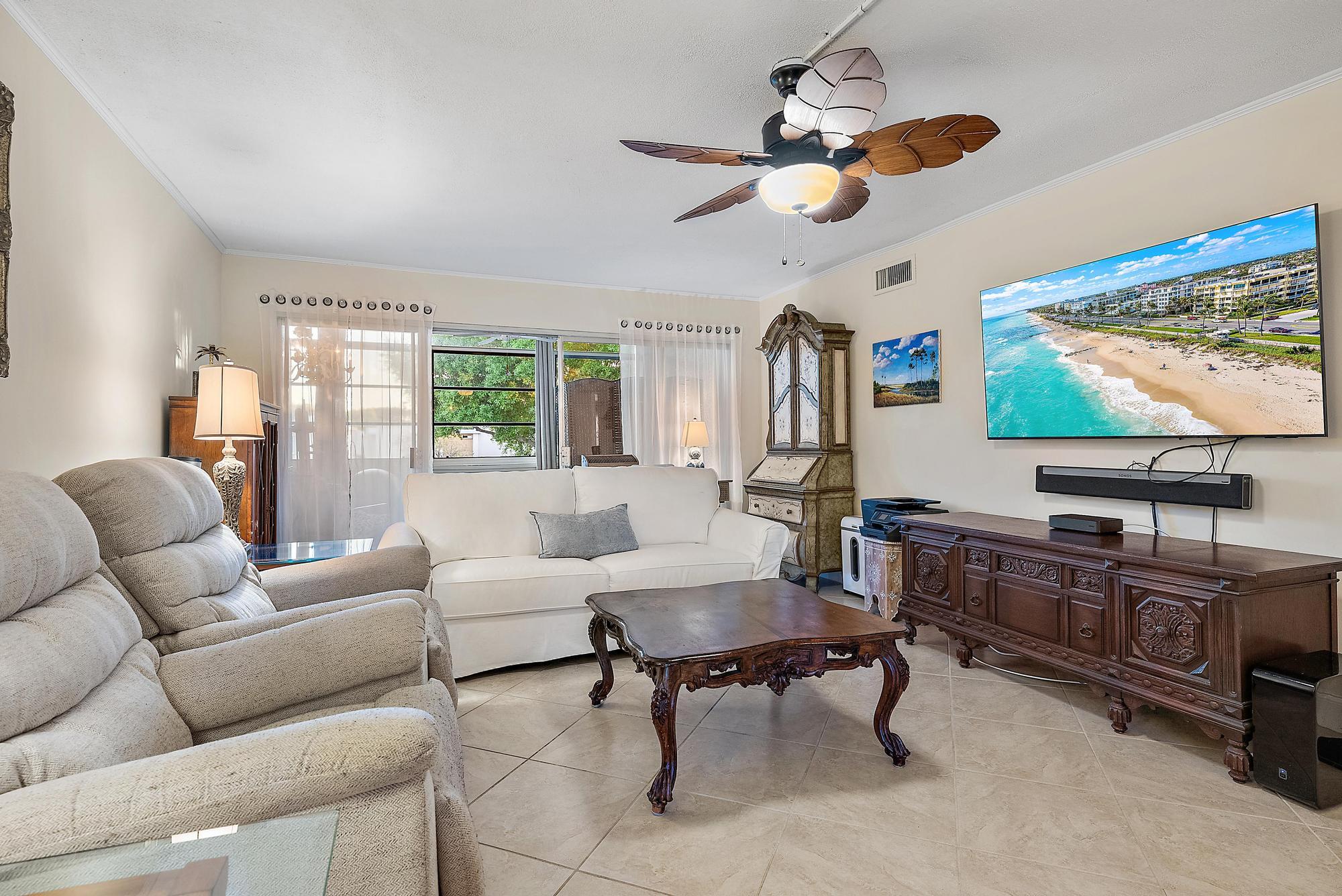 1561 NE 12th Terrace C-14