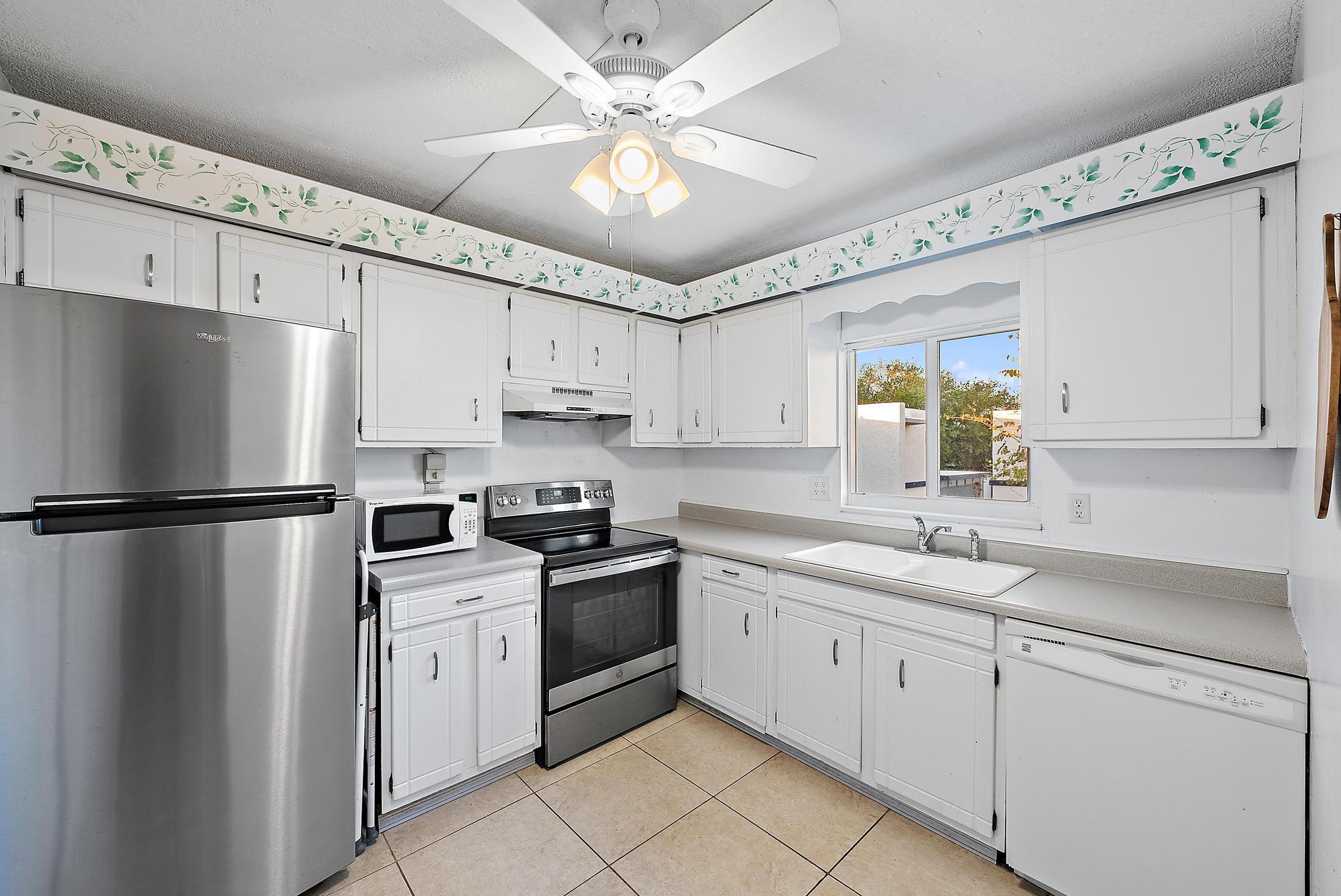 1561 NE 12th Terrace C-14