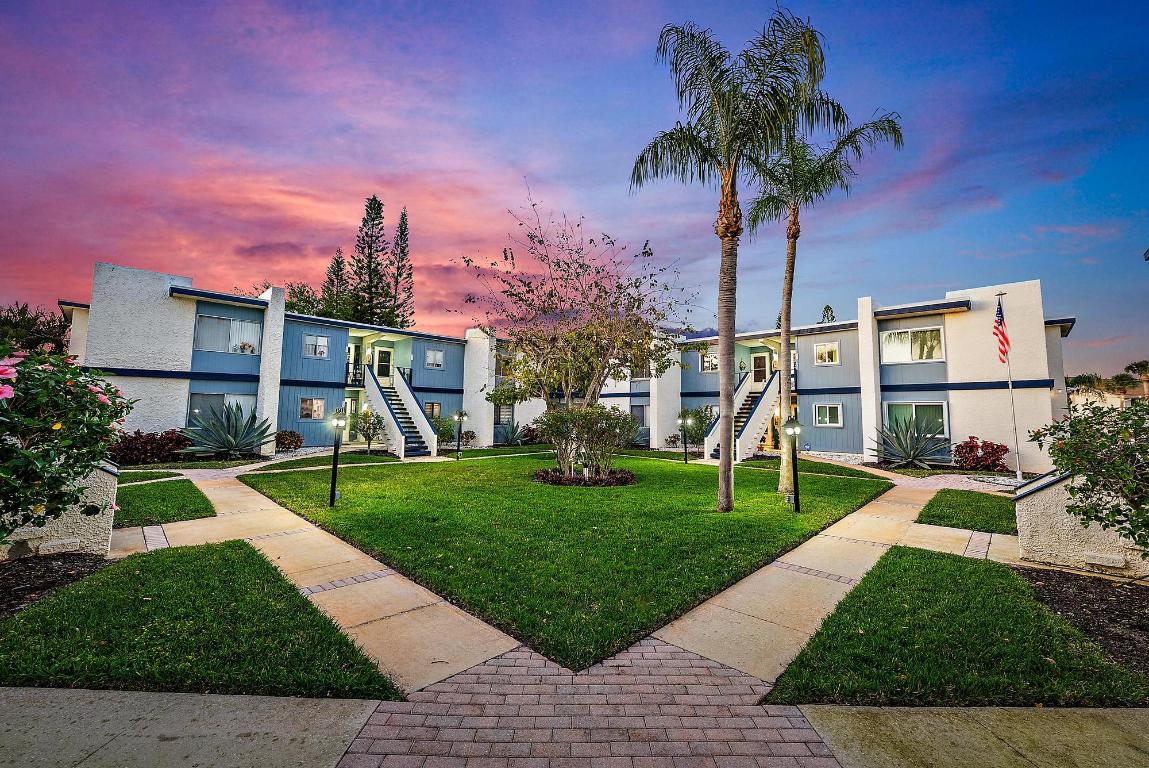 1561 NE 12th Terrace C-14