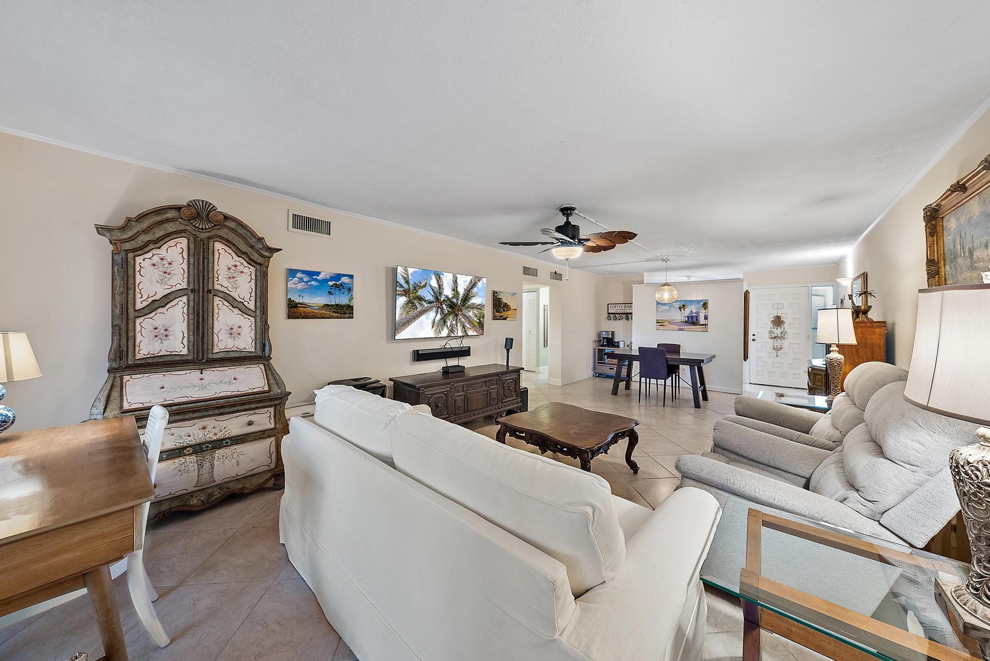 1561 NE 12th Terrace C-14