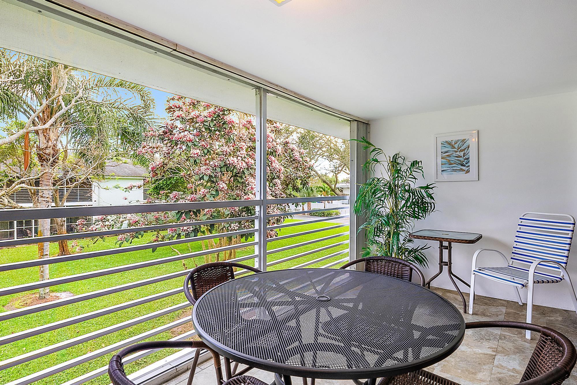 4 Westwood Avenue 204h