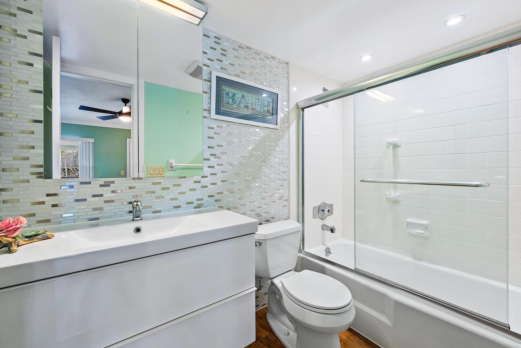 4 Westwood Avenue 204h