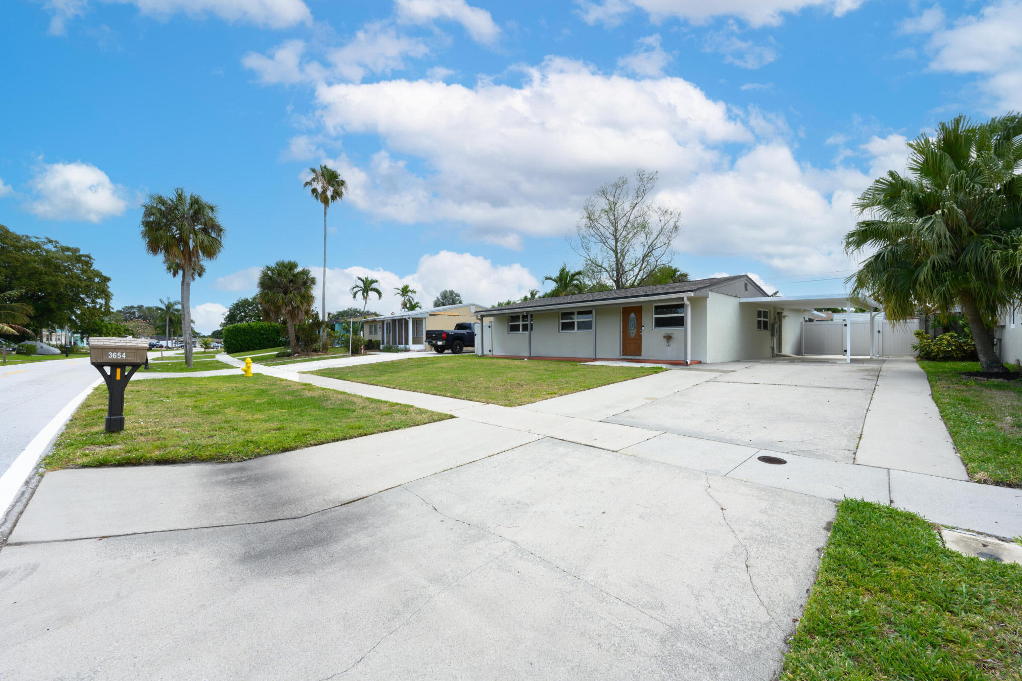 3654 Florida Boulevard