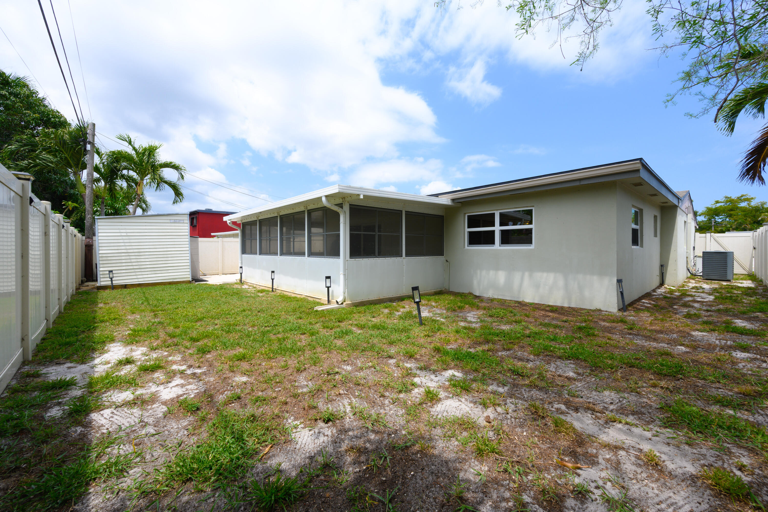 3654 Florida Boulevard