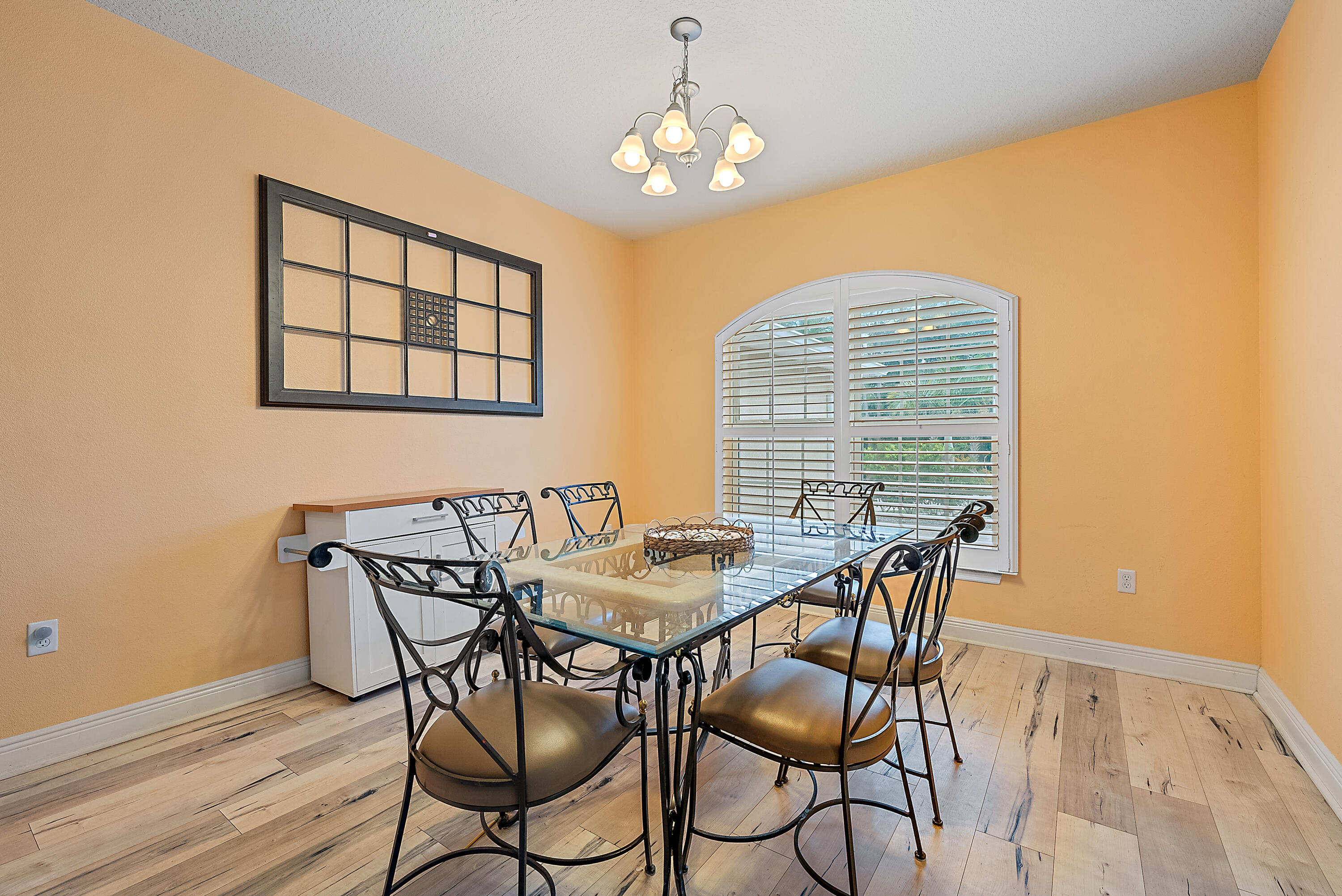 1433 SW Edinburgh Drive