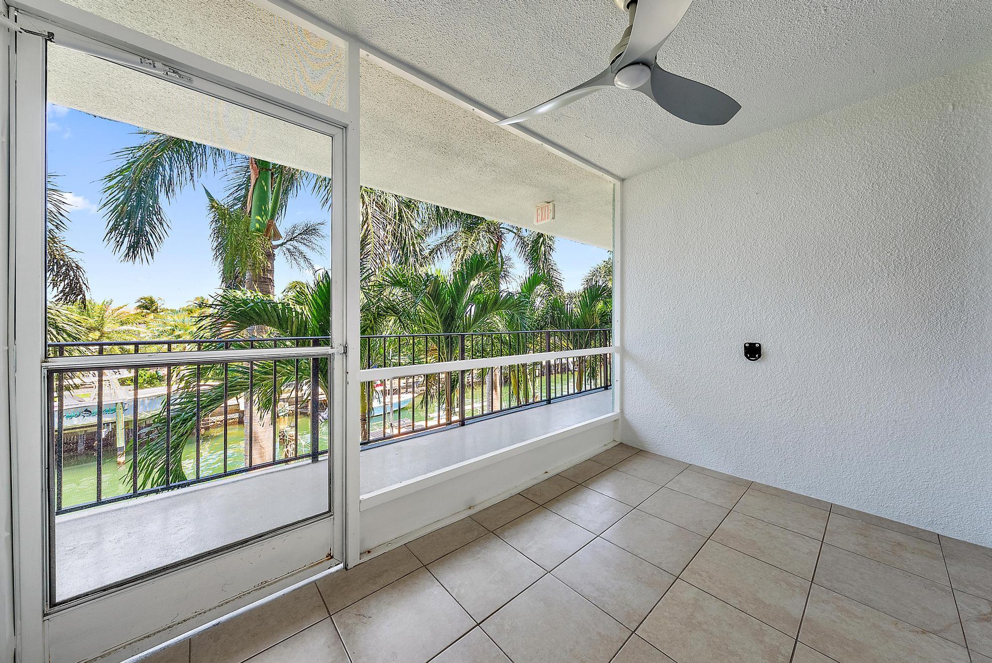 109 Paradise Harbour Boulevard 307