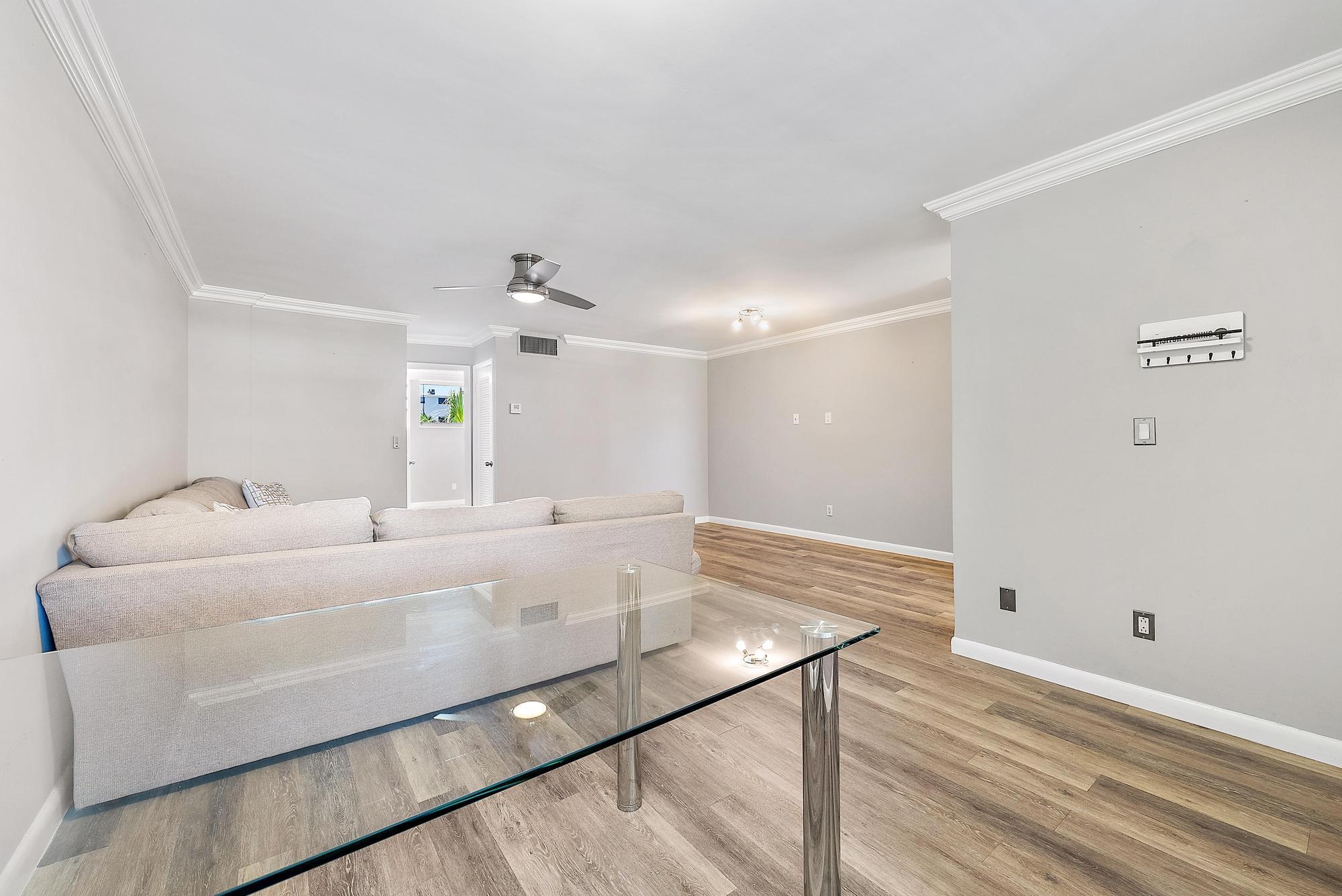 109 Paradise Harbour Boulevard 307