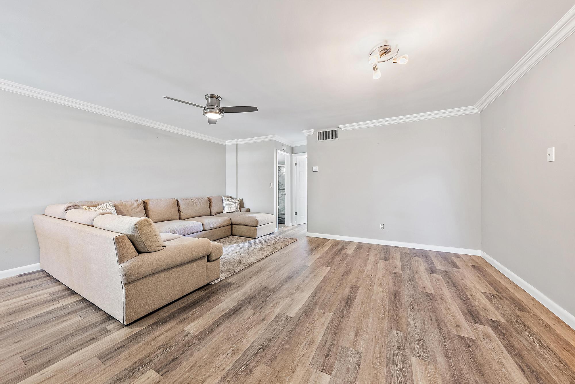 109 Paradise Harbour Boulevard 307