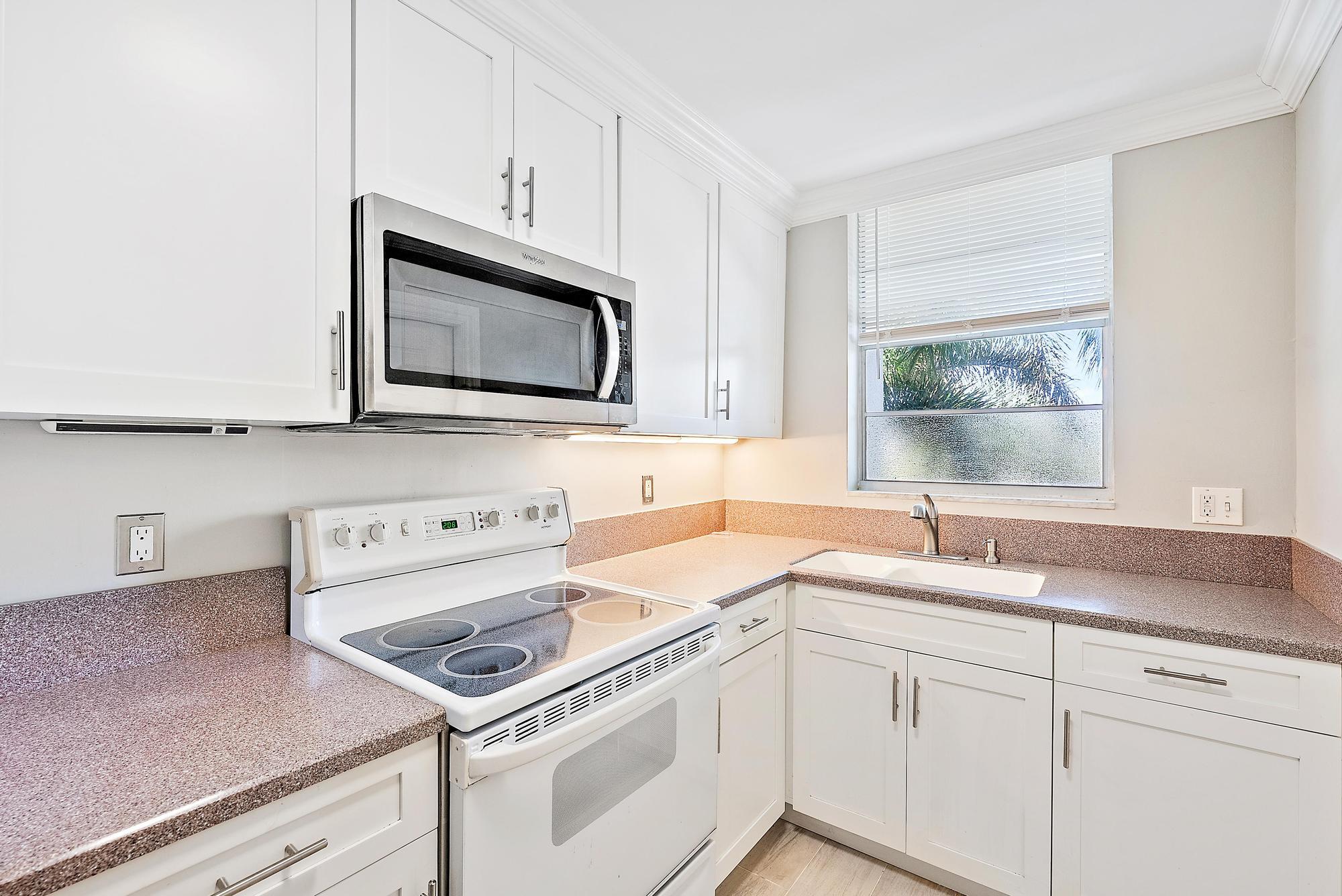 109 Paradise Harbour Boulevard 307