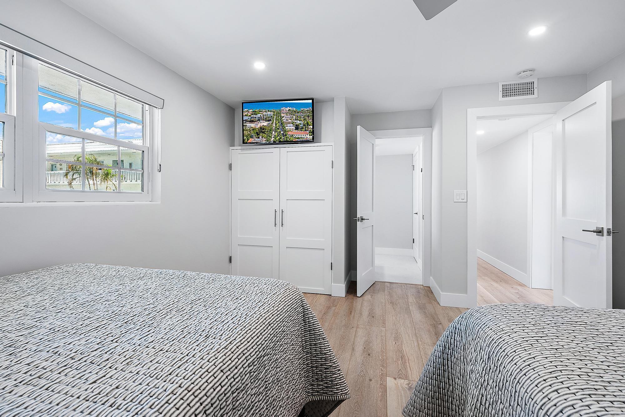 100 Waterway Road 207e