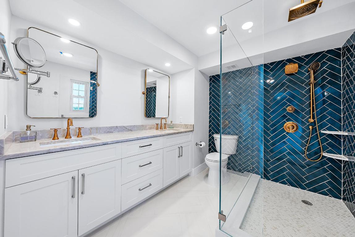 100 Waterway Road 207e