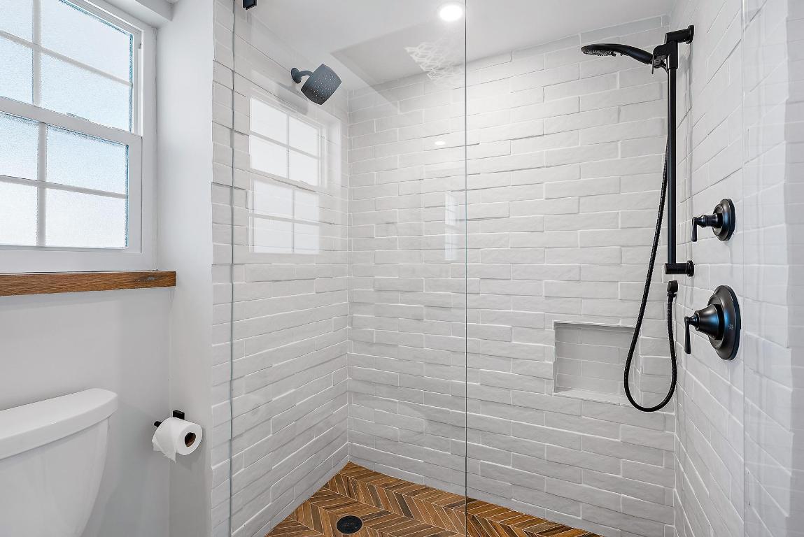 100 Waterway Road 207e