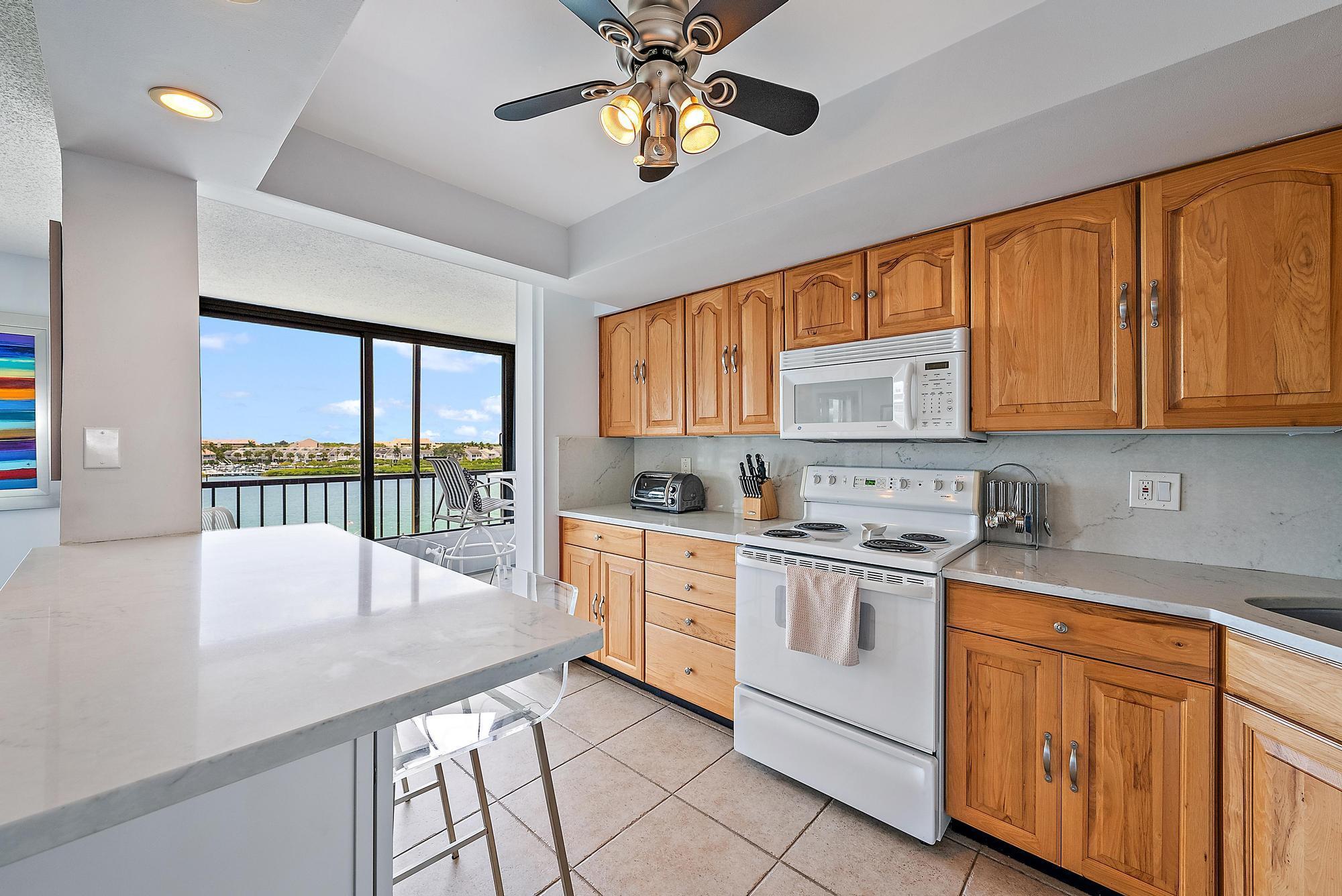 1748 Cove 519a Drive 519a