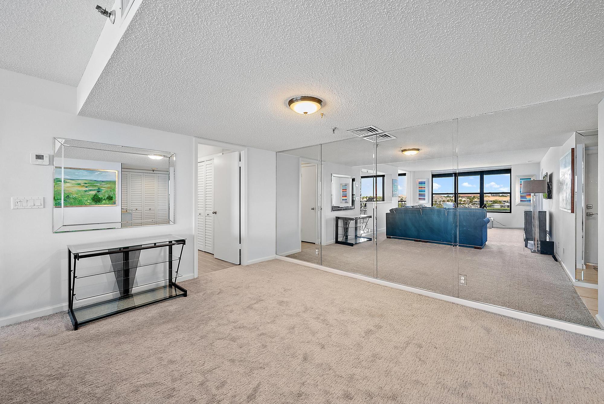 1748 Cove 519a Drive 519a