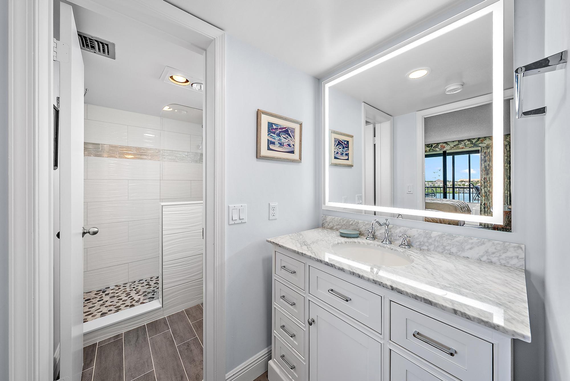 1748 Cove 519a Drive 519a