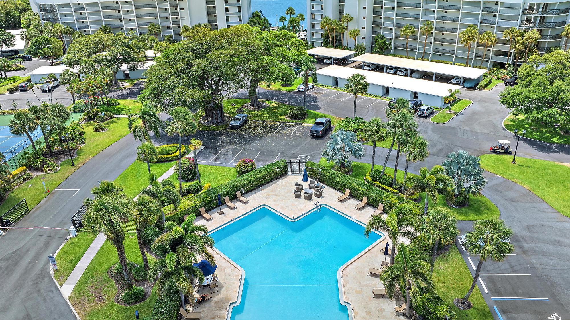 1748 Cove 519a Drive 519a