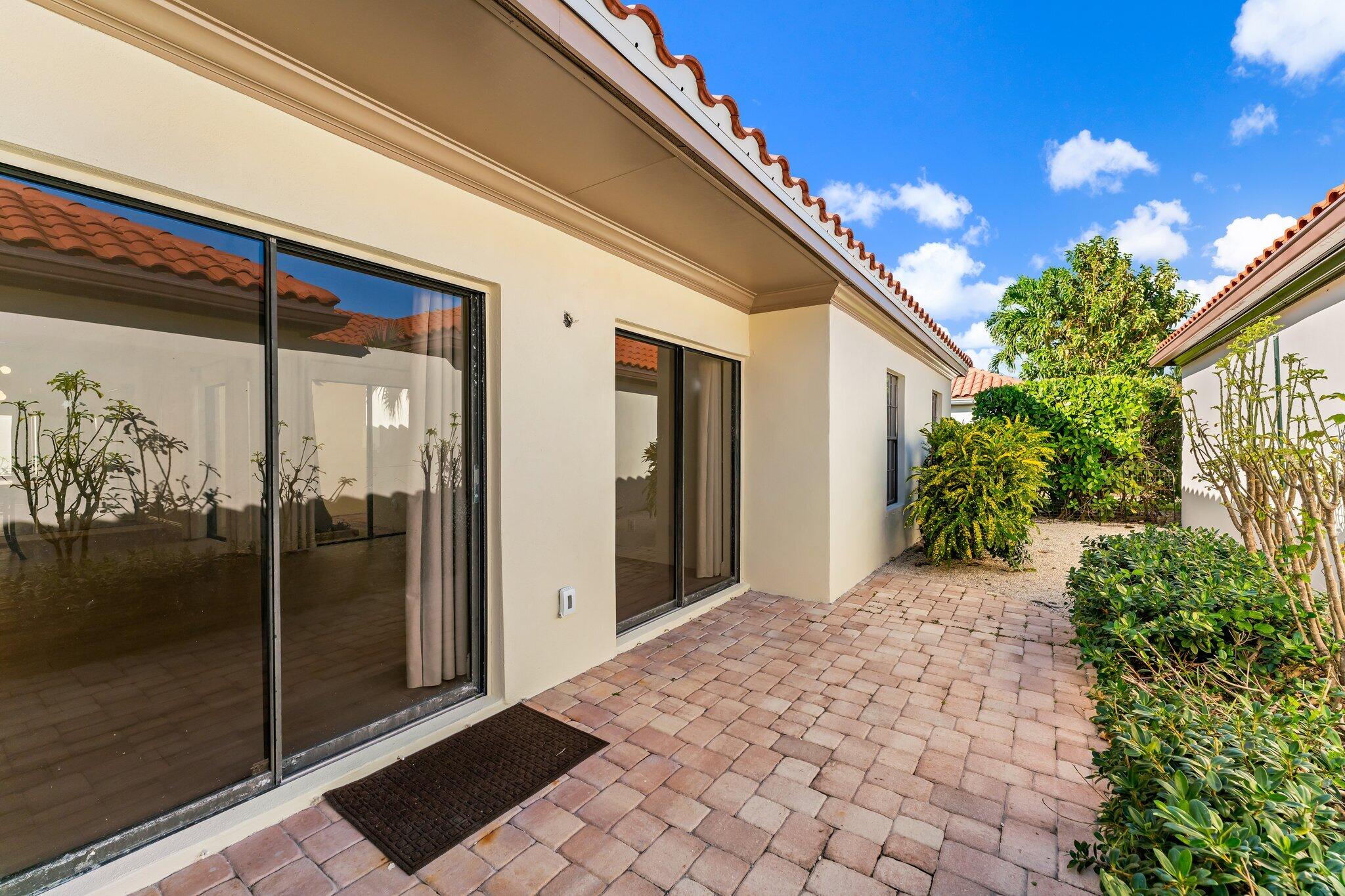 1483 Via Del Sol Drive