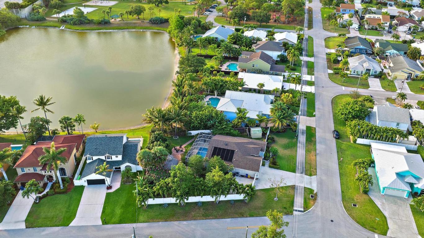 15129 Harriet Avenue