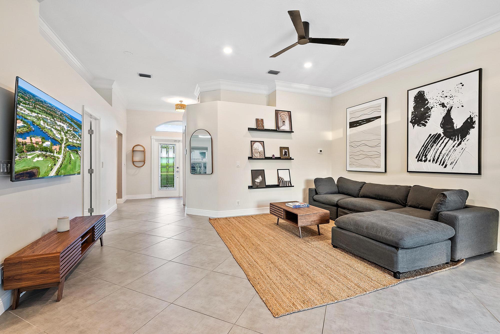 15129 Harriet Avenue