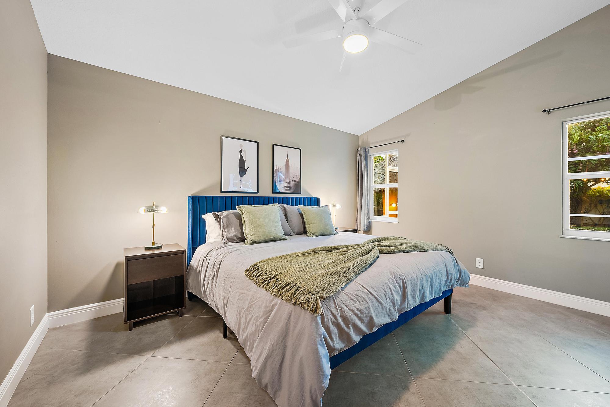 15129 Harriet Avenue