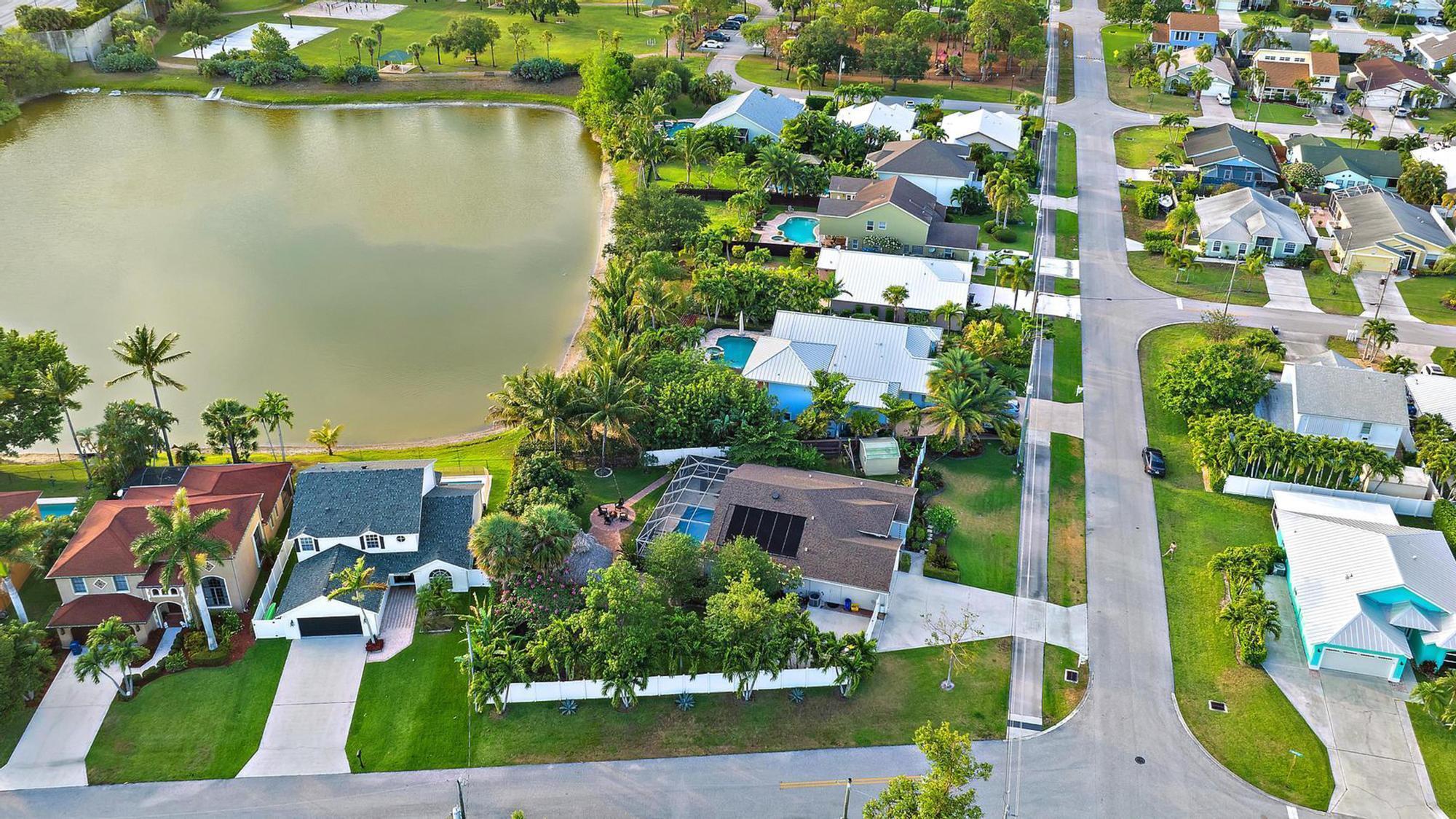 15129 Harriet Avenue