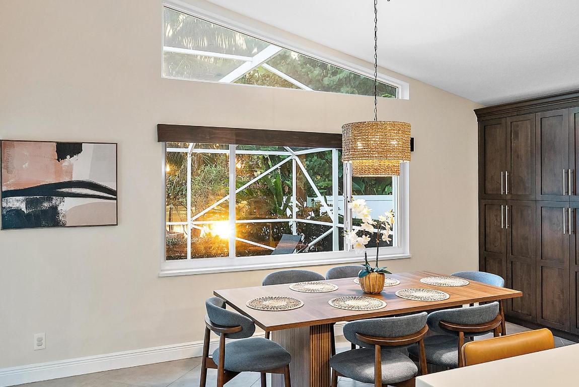 15129 Harriet Avenue