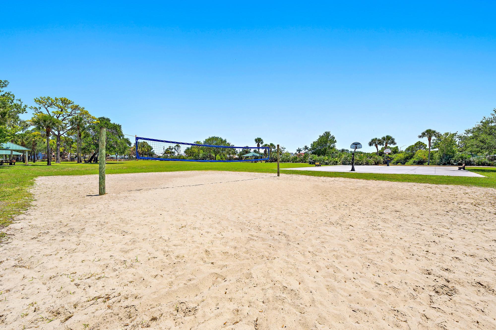 15129 Harriet Avenue