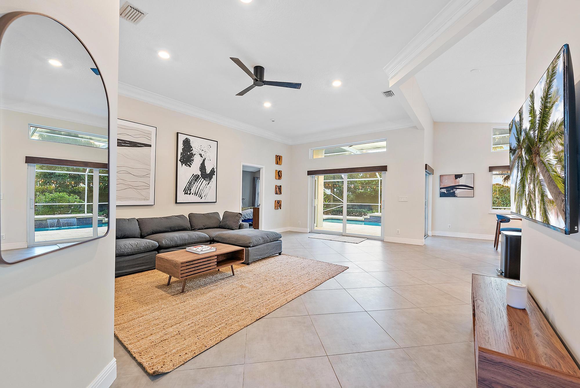 15129 Harriet Avenue