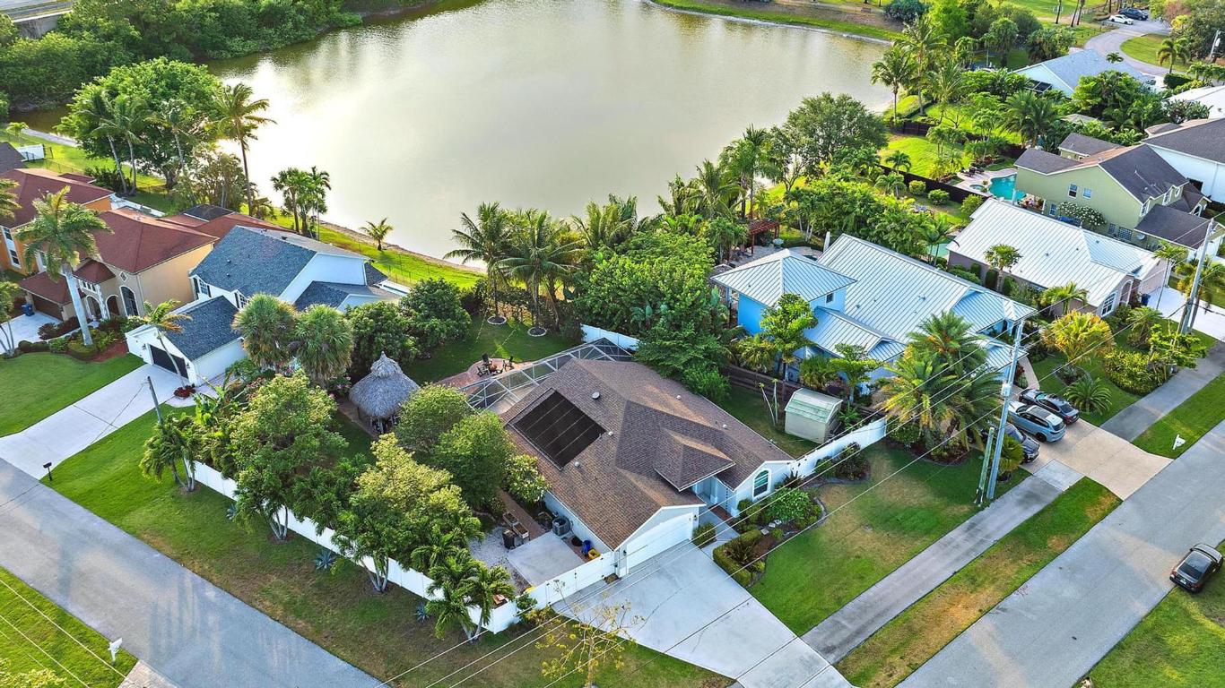 15129 Harriet Avenue