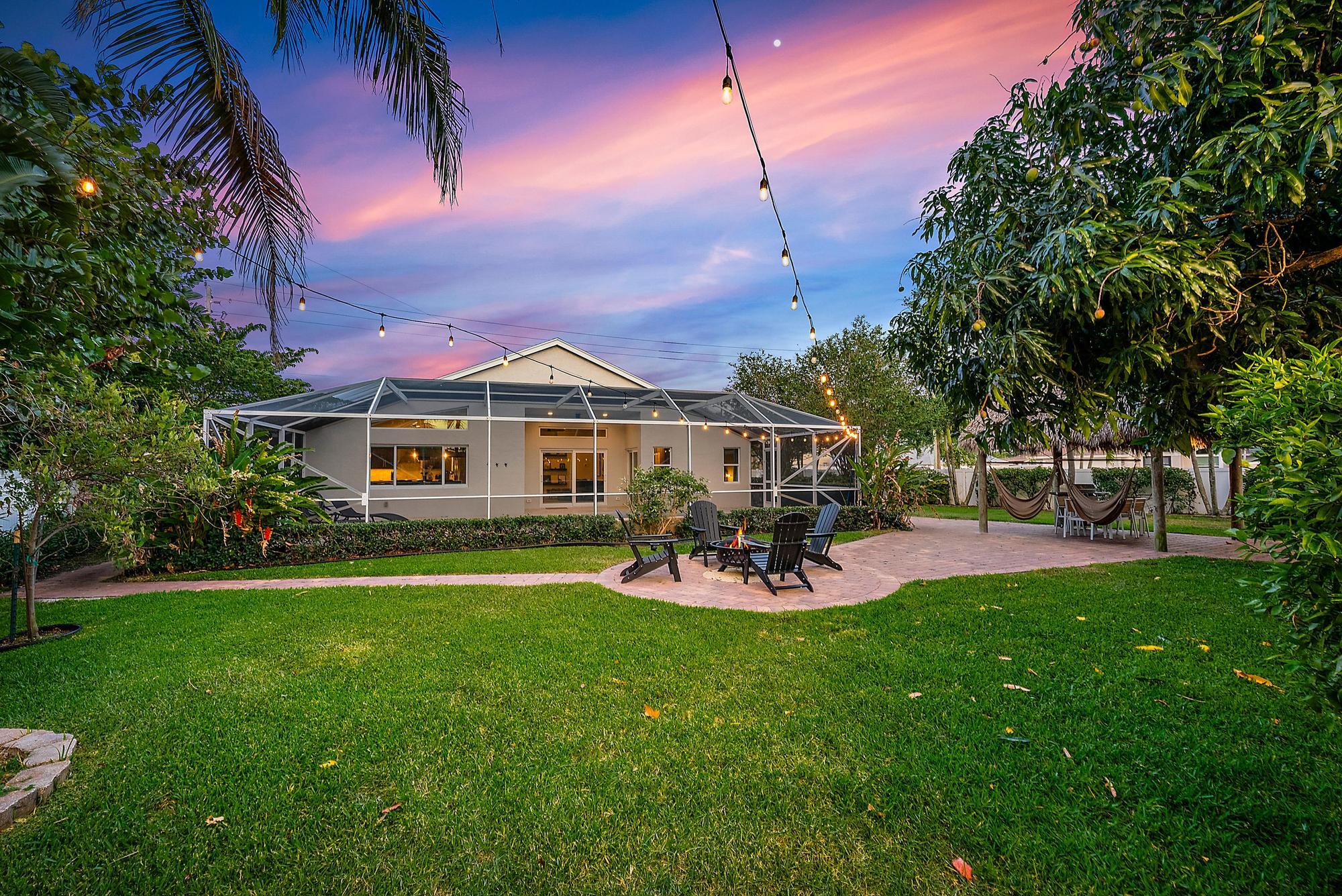 15129 Harriet Avenue