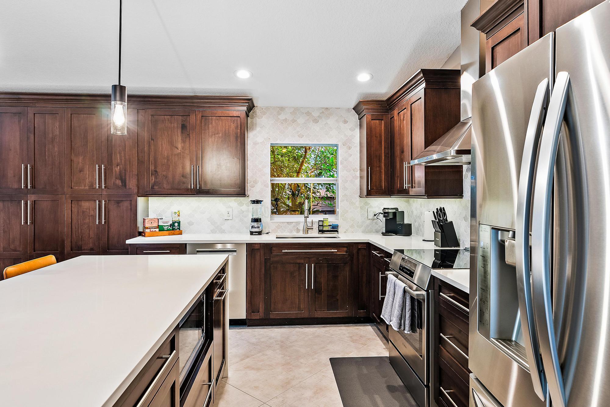 15129 Harriet Avenue