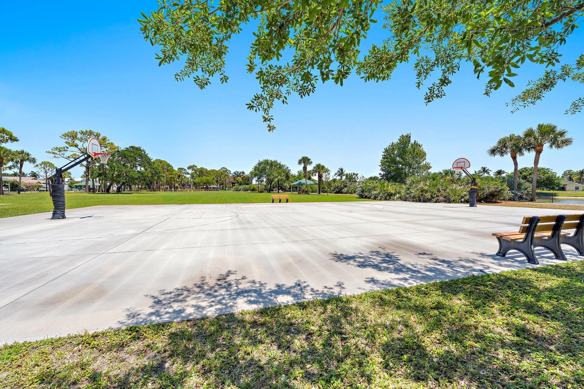 15129 Harriet Avenue