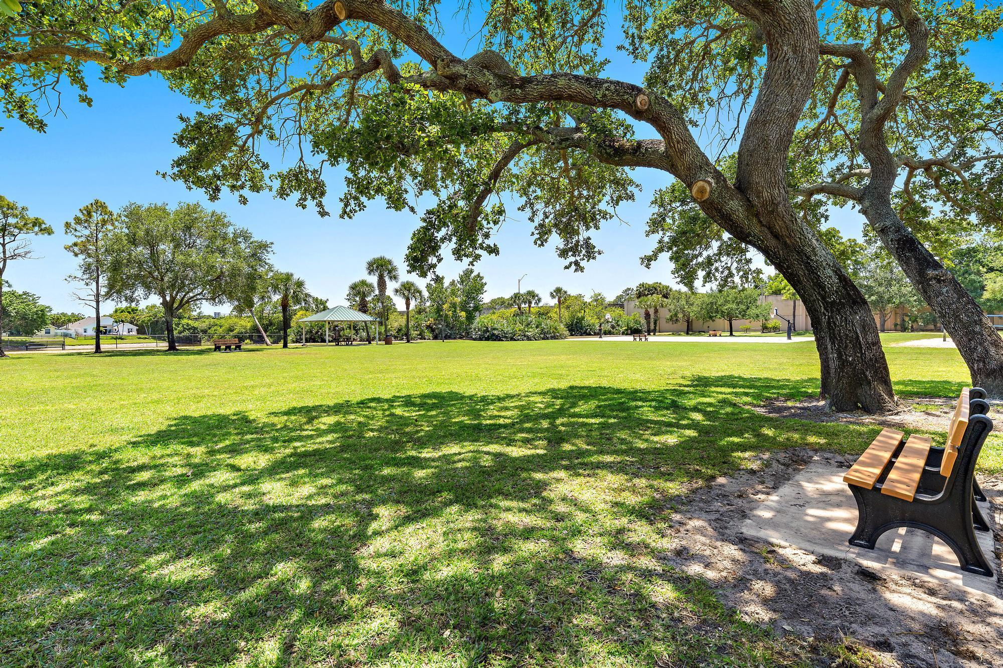 15129 Harriet Avenue