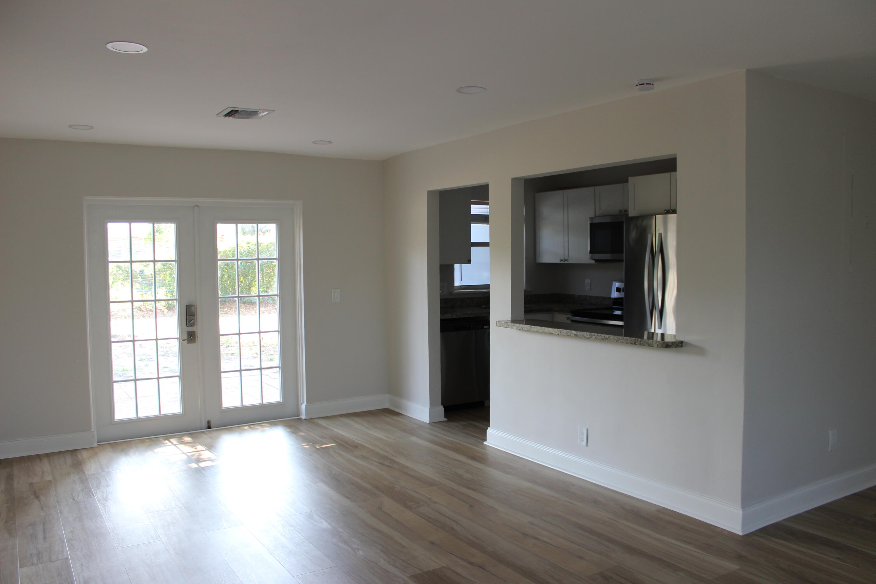 12015 Colony Avenue