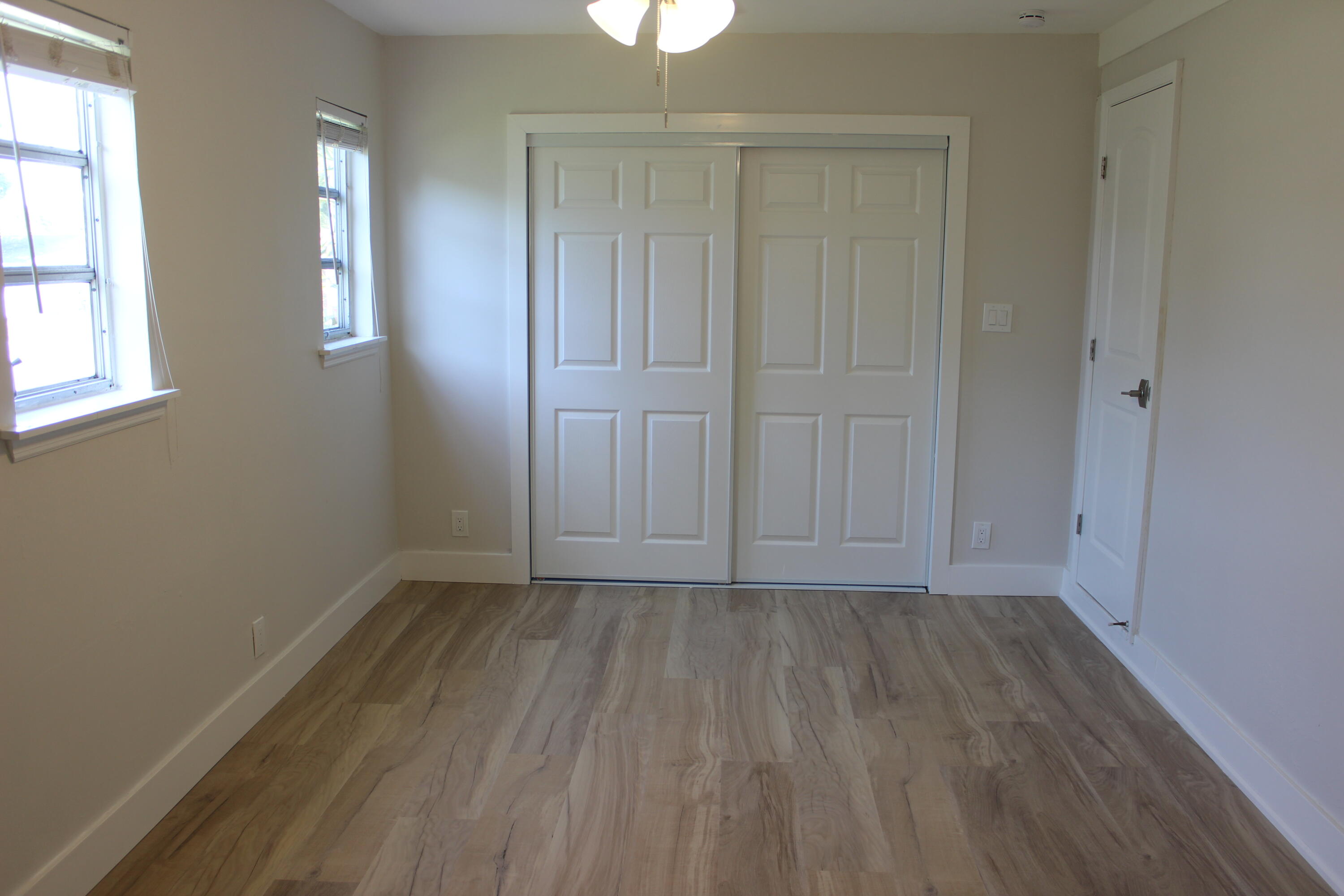 12015 Colony Avenue
