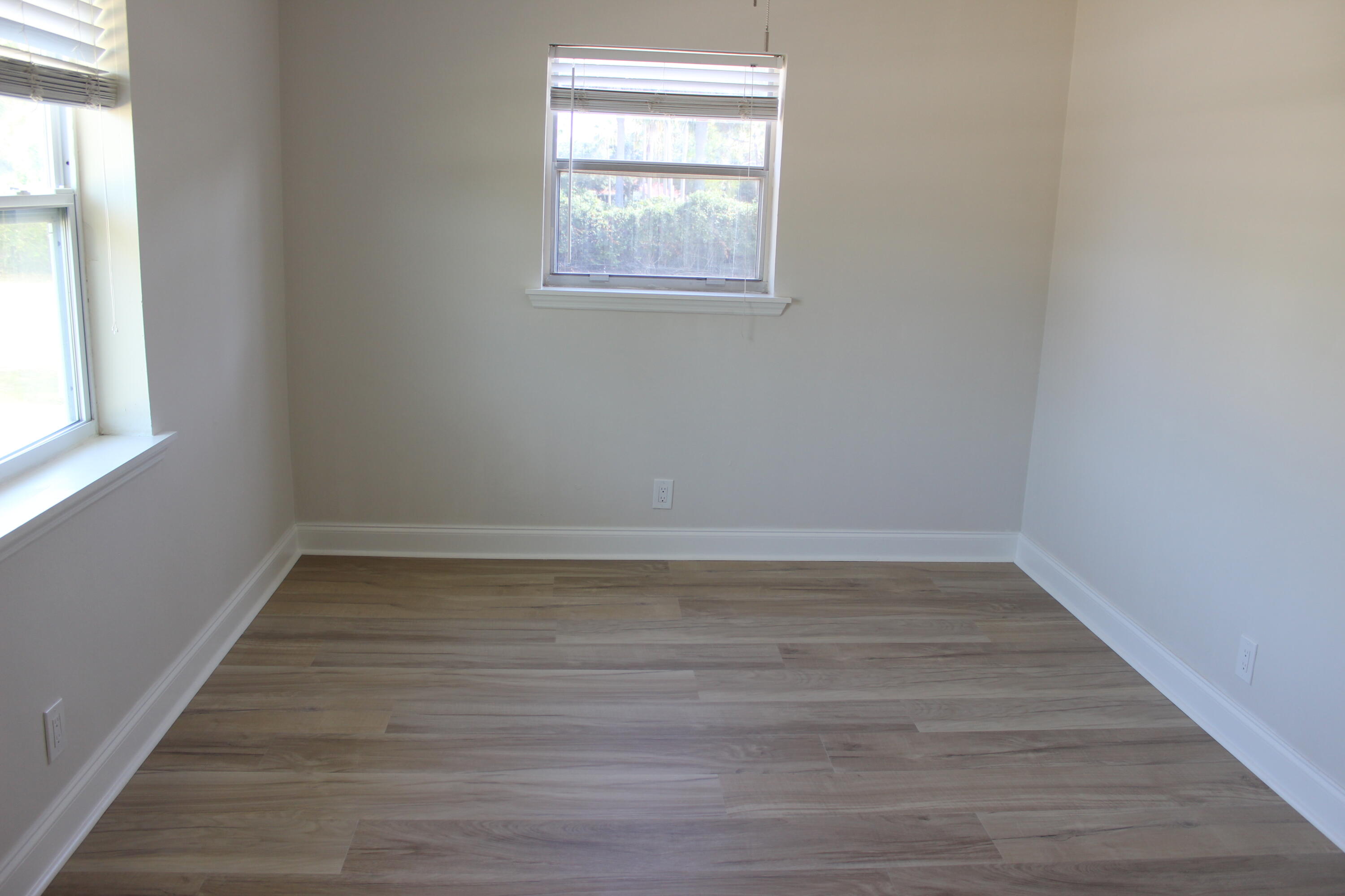 12015 Colony Avenue