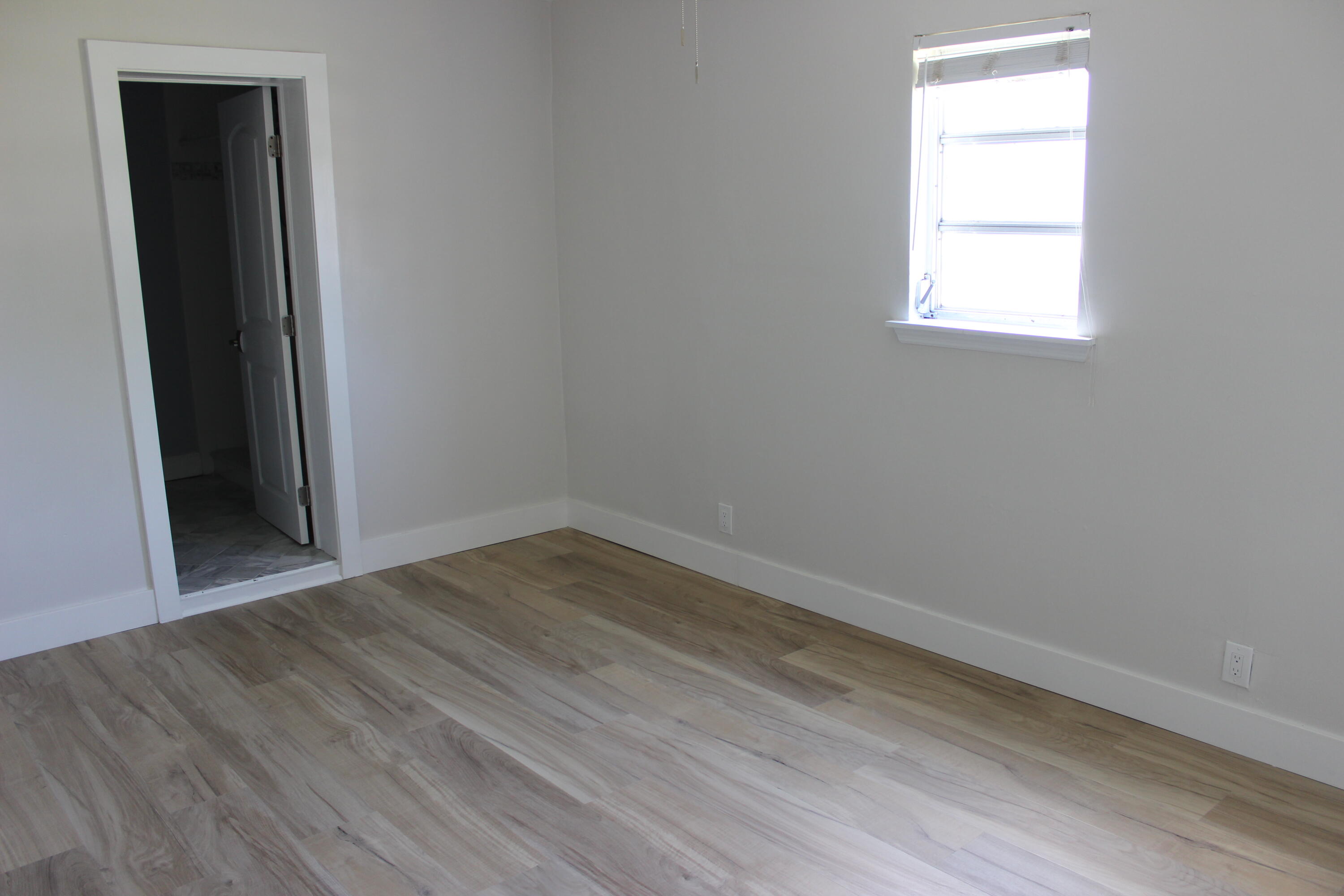 12015 Colony Avenue