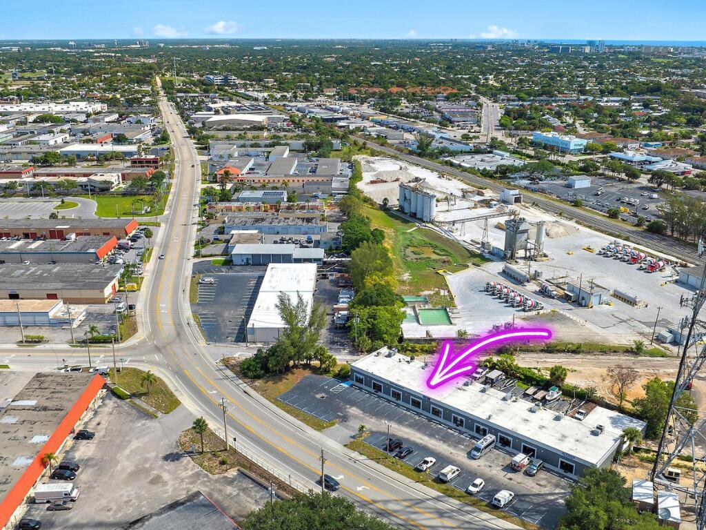 1125 Old Dixie Highway 4&5