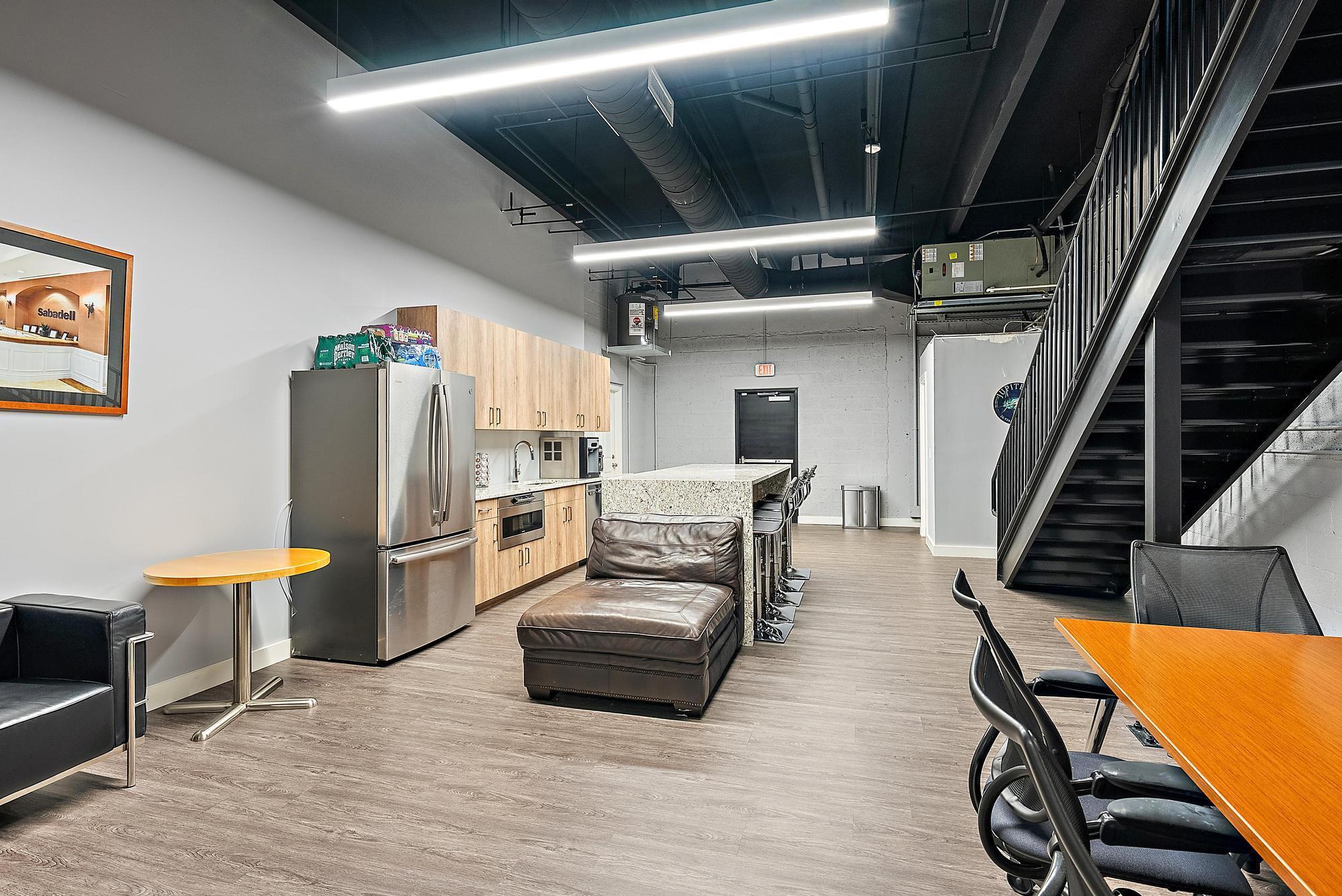 1125 Old Dixie Highway 4&5