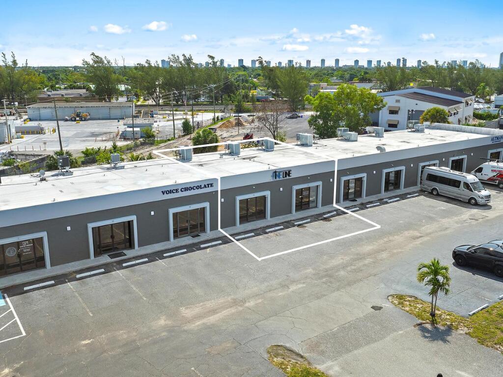 1125 Old Dixie Highway 4&5