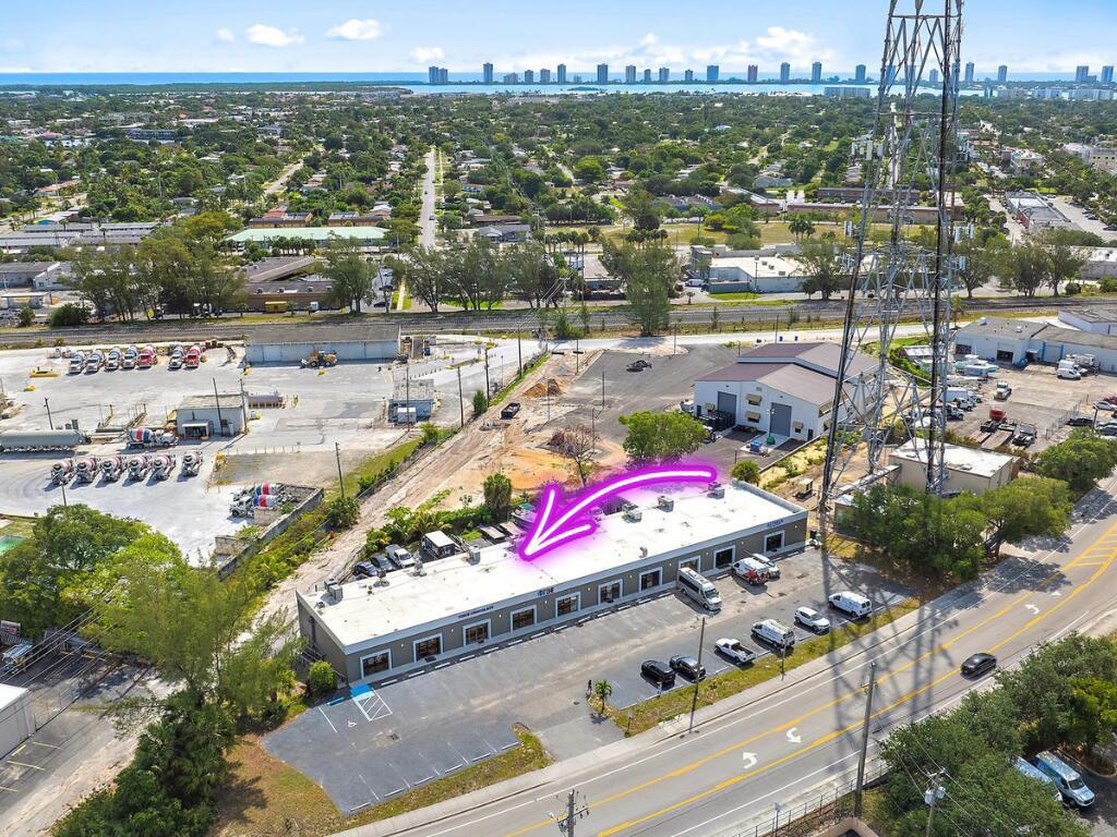 1125 Old Dixie Highway 4&5